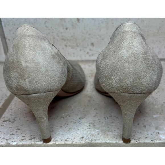 Elia. B London Women’s Perforated Tan Pump Closed Toe 2 1/2 inch Heels Sz 5.5 - Picture 4 of 10